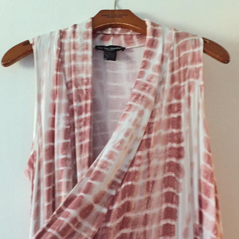 Vest - Picture 2 of 5
